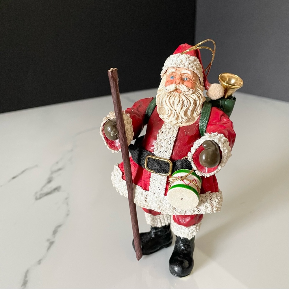 Vintage Santa Ornament - Clothtique Possible Dreams